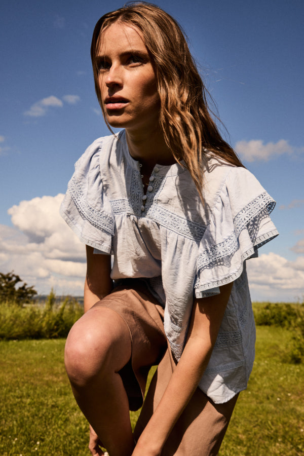 Atelier Reve Demi Short-Sleeve Blouse