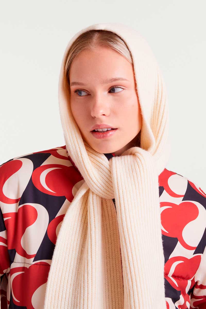 Compania Fantastica Off-White Knitted Hood