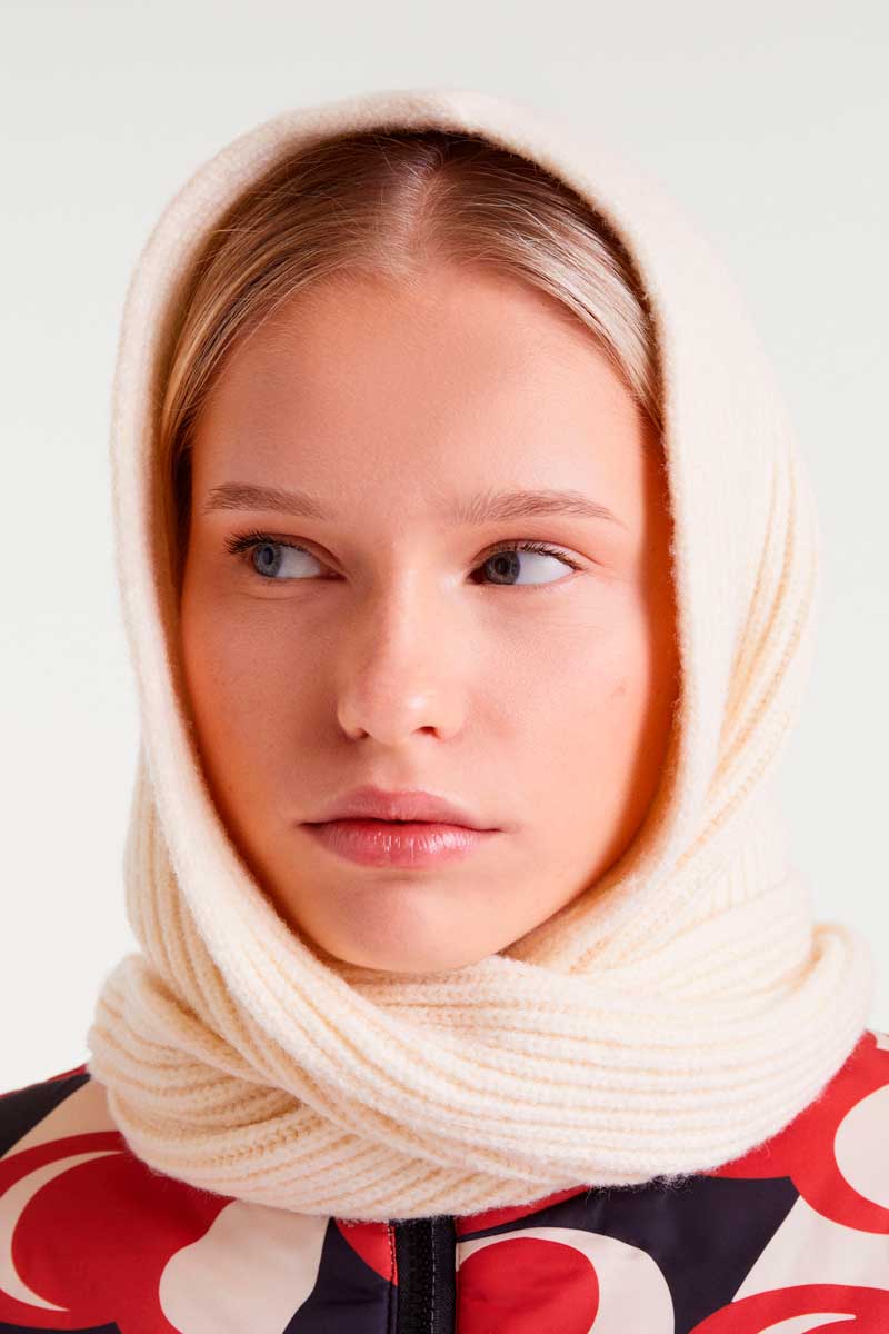 Compania Fantastica Off-White Knitted Hood