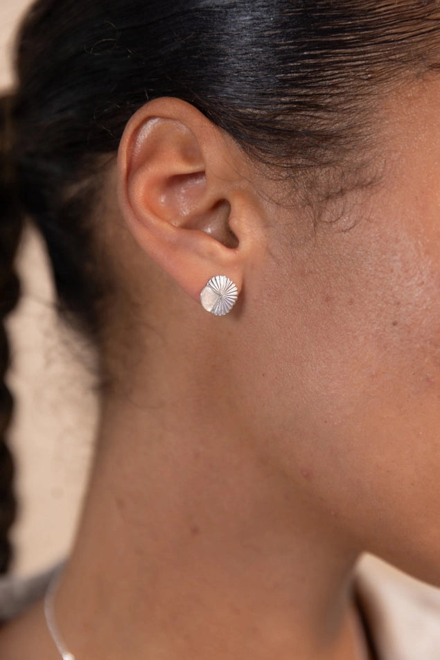 Vurchoo Peru Silver Eclipse Moonstone Studs