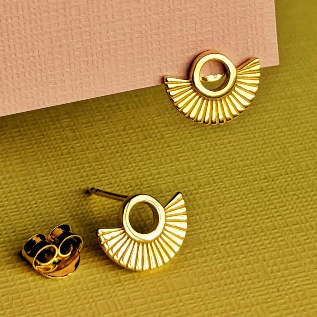 Vurchoo Nicaragua Art Deco Gold Fan Studs