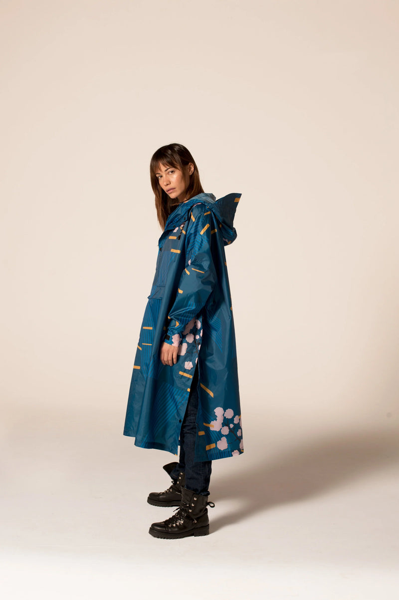 Rainkiss Japanese Blossom Poncho