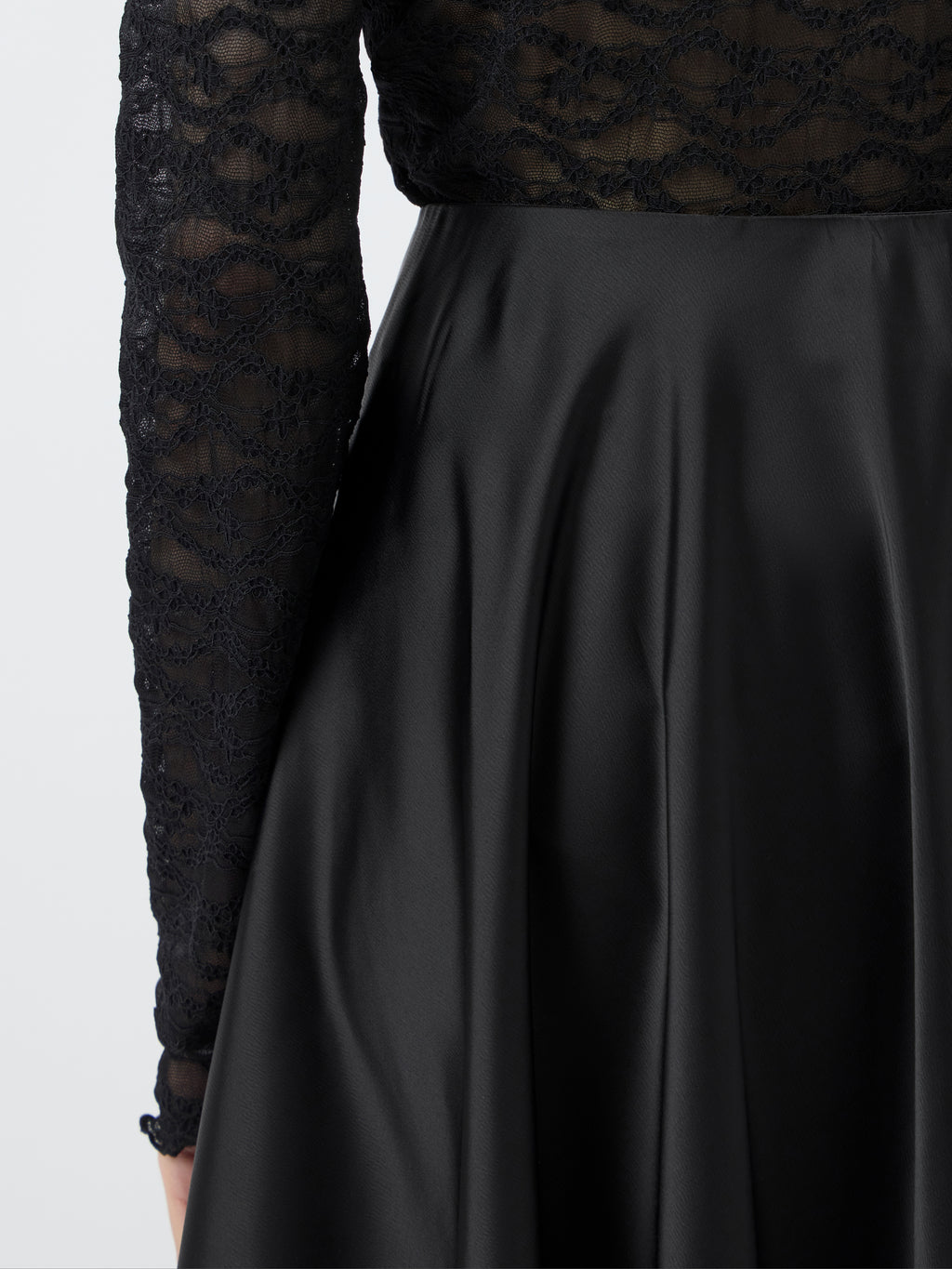 Y.A.S Pella High Waisted Volume Skirt