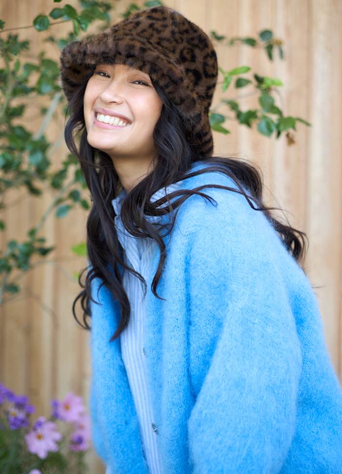 Black Colour Trixie Hat