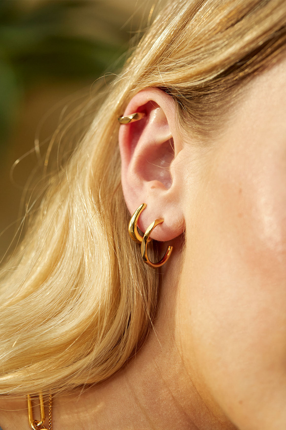 Charlotte Wooning  earrings big hoop  gifts  goods with a clean and  elegant design