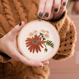 Stitch Happy Retro Daisies Embroidery Kit